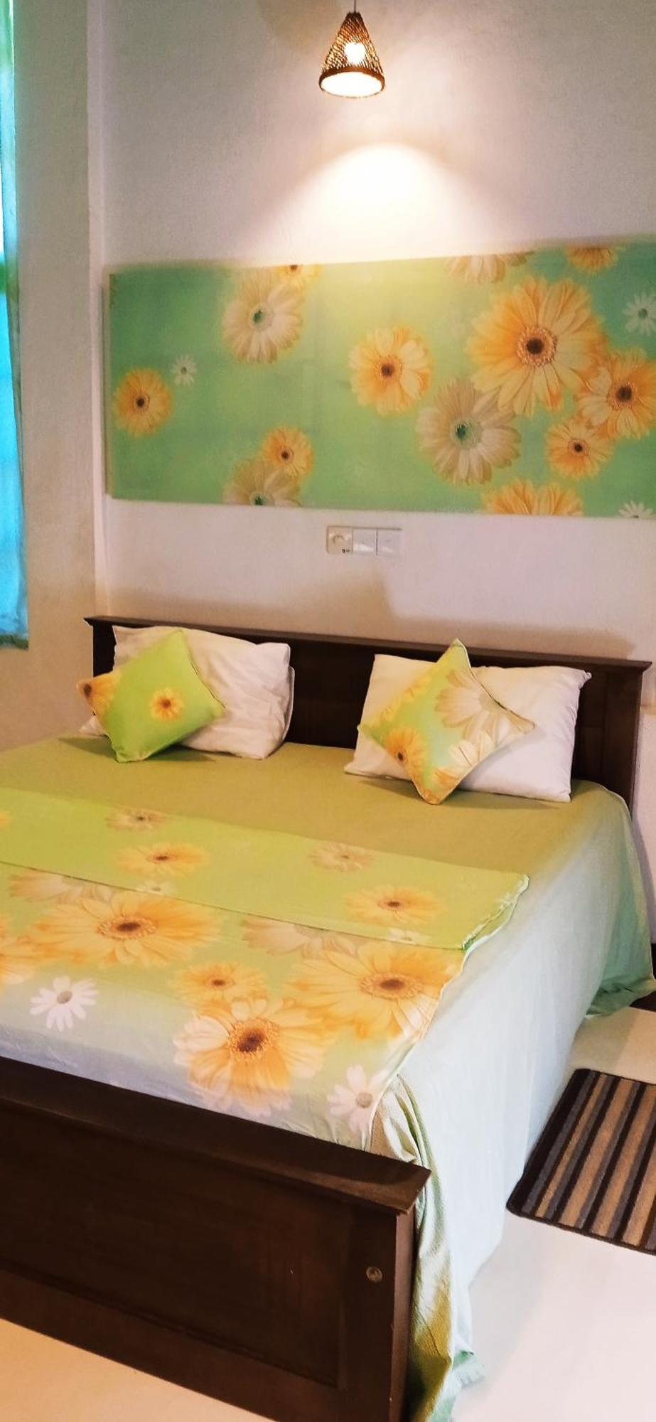 Nilas Guesthouse ฮิกคาดูวา ภายนอก รูปภาพ