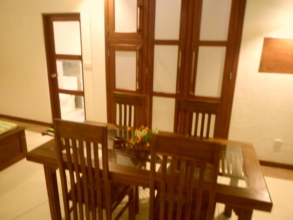 Nilas Guesthouse ฮิกคาดูวา ภายนอก รูปภาพ