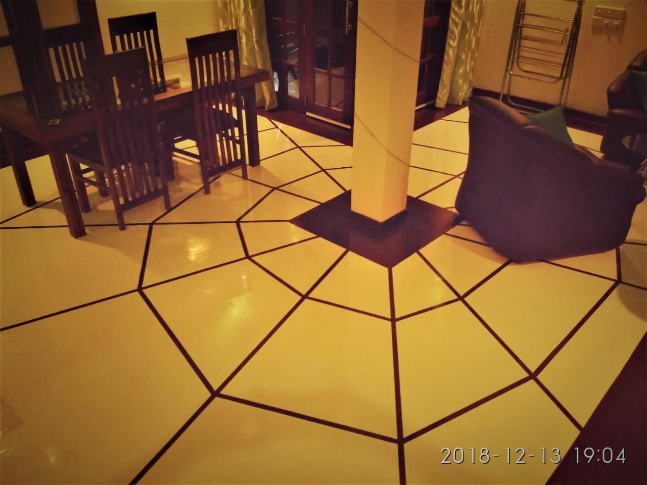 Nilas Guesthouse ฮิกคาดูวา ภายนอก รูปภาพ